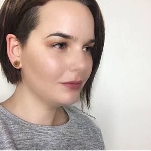 Meet your Posher, Liz